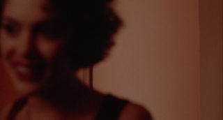 Casada Topless Alyssa Milano in Celebs Sex Video  - Embrace Of The Vampire Indo - 1