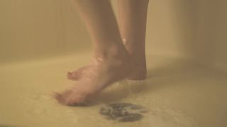Morrita Naked Alyson McKenzie Wells, Clea Alsip, Nicole Pacent nude - Seclusion (2015) Dancing - 1