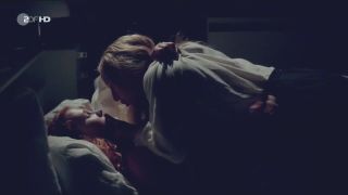 Peituda Nude and Sex scene Anna Maria Mühe nackt, Isolda Dychauk, Silke Bodenbender - Lotte Jäger & das tote Mädchen (2016) Top - 1
