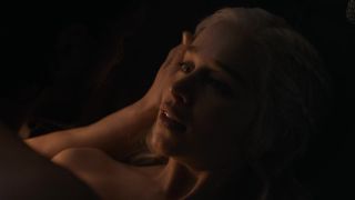 XTwisted Emilia Clarke - Game of Thrones s07e07 (2017) Masterbate - 1