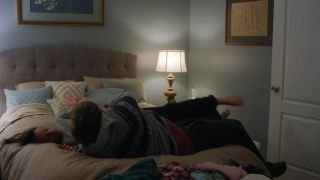 Hot Sluts Elizabeth Rease - Easy S01E01 (2016) HD 720 (Sex, Tits, Ass) Gostosa - 1