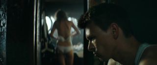 Cum Eating Sex video Irina Starshenbaum - Black Water (2017) Orgasmo - 1