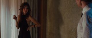 ClipHunter Sienna Miller nude - High-Rise (2015) ChatRoulette - 1