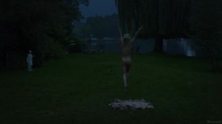 Mojada Vanessa Kirby, Aimee-Ffion Edwards nude - Queen and Country (2014) Perfect Butt - 1