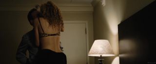 White Girl Penelope Mitchell, Jessica Pike nude - Zipper (2015) Paja - 1