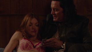 Underwear Nicole LaLiberte nude - Twin Peaks S03E02 (2017) Urine - 1