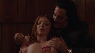 Fingers Nicole LaLiberte nude - Twin Peaks S03E02 (2017) AdultEmpire - 1