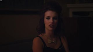 Oixxx Naked Emma Roberts Sexy - Adult World (2013) Amature Porn - 1