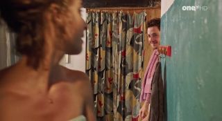 Roleplay Nude Amelie Plaas-Link - Zimmer mit Stall - Tierisch gute Ferien (2019) Amateur Porn Free - 1