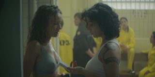 Stripping Nude Elodie Fontan hot video - Prise au piege s01e01-06 (2019) Couple Porn - 1