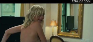 Butt Kirsten Dunst is nailed and changing in Bachelorette Hollywood sex scene (2012) Safadinha - 1
