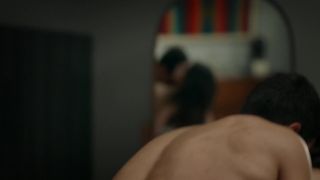 Gagging Naked Melissa Barrera shows big tits in Vida s03e04 (2020) Stepfamily - 1