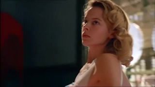 Teen Hardcore Kylie Minogue nude - Celebirty Nude scene Petite - 1