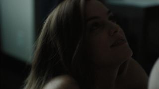 Bigtits Riley Keough sexy - The Girlfriend Experience s01e07 (2016) Nipple - 1
