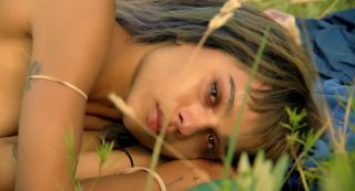 People Having Sex Zoe Kravitz Nude - The Road Within (2014) Naked - 1
