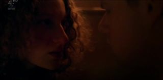 Lolicon Tallulah Haddon nude - Kiss Me First- (2018) season 01-episode 04 Olderwoman - 1