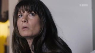Uncensored Vera Bommer nude - Seitentriebe S01E04 (2018) Tranny - 1