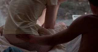 Uniform Elizabeth Debicki nude - Breath (2017) Mojada - 1